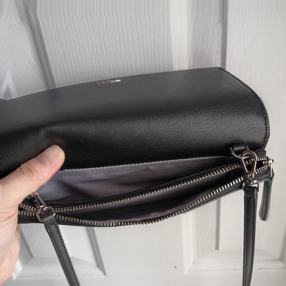 Tumi Adjustable Black Leather Crossbody Wallet/Purse - Picture 5 of 5